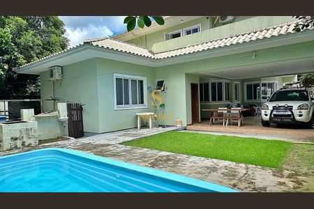 6_photo/9527447127.daef4070947673a7-ATLAS-b35db3d8-ceee-4ddd-8eae-a13eb59f13ca.jpg de casa à venda com 4 quartos, 338m² em Jurerê, Florianópolis