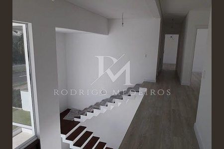 8_photo/9527447753.3714cccd63f8fe2d-ATLAS-5ee564aa-08a9-46cb-b4ed-0af8cf9e0a20.jpg de casa à venda com 4 quartos, 570m² em Jurerê Internacional, Florianópolis