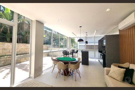 9_photo/952744788f.1e8cf10c26c8a79f-ATLAS-4f094aa2-1948-442e-b34e-4eb6dbbdcbfe.jpg de apartamento à venda com 1 quarto, 43m² em Canasvieiras, Florianópolis