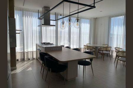 2_photo/9527447a35.8a52a8b228f7b1d3-ATLAS-07683281-16fa-4f43-ac3a-5a387c4e1b73.jpg de apartamento à venda com 2 quartos, 90m² em Jurerê, Florianópolis