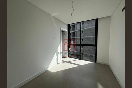 5_photo/9527447a35.bdcd3868843e7ba0-ATLAS-1ecd3f0e-b87d-41b3-8aa4-8ca077b82bed.jpg de apartamento à venda com 3 quartos, 109m² em Jurerê, Florianópolis