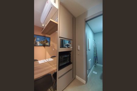 7_photo/9527447a6d.11c9db261a28a8fb-ATLAS-e0e2ed89-8a0f-4f78-9325-c7f657fbd6a5.jpg de apartamento à venda com 1 quarto, 58m² em Jurerê, Florianópolis