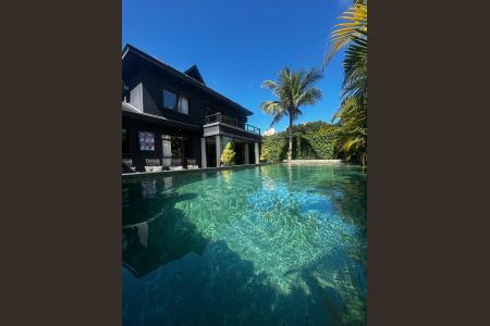 37_photo/9527447a89.1463d70521bc8e9f-ATLAS-1f2f8a02-9761-46e0-8a51-b1d6c2ff1c0f.jpg de casa à venda com 4 quartos, 316m² em Jurerê Internacional, Florianópolis