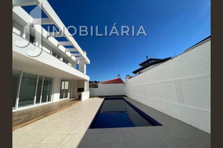 7_photo/9527447a93.239e7640b0d206a4-ATLAS-850d4be8-5649-4000-9ee4-c1a23a2c8d65.jpg de casa à venda com 4 quartos, 527m² em Jurerê, Florianópolis