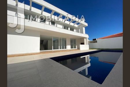 8_photo/9527447a93.239e7640b0d206a4-ATLAS-ae57b364-cae0-4df4-a3ee-24f6009b341c.jpg de casa à venda com 4 quartos, 527m² em Jurerê, Florianópolis