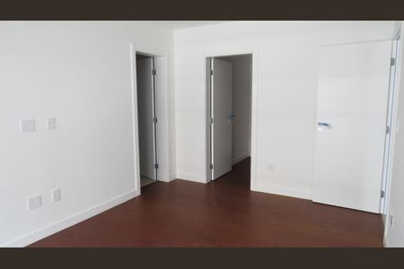 11_photo/9527447b2b.df2406aa61ba3211-ATLAS-959a9fd5-dc60-4fab-b821-a8efc9c18fbb.jpg de apartamento à venda com 4 quartos, 211m² em Jurerê, Florianópolis