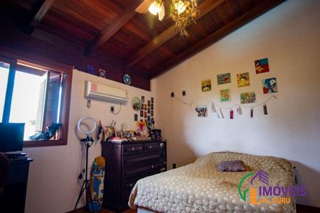 9_photo/9527447b4f.d1833219ee018701-ATLAS-226d4d15-459f-4bcf-99c7-5ea178f847e6.jpg de casa à venda com 5 quartos, 430m² em Jurerê, Florianópolis