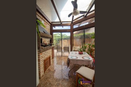 6_photo/9527447b4f.d1833219ee018701-ATLAS-95dbf7db-5f78-48d3-a0c1-8ab7bc17f6d2.jpg de casa à venda com 5 quartos, 430m² em Jurerê, Florianópolis
