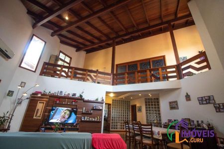 23_photo/9527447b69.84e26749ec0ff23f-ATLAS-1b8892cb-292c-49ff-b3eb-6ba9c20afa89.jpg de casa à venda com 5 quartos, 430m² em Jurerê, Florianópolis
