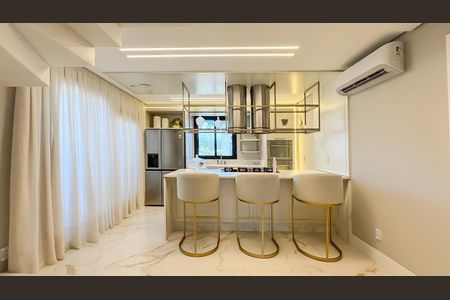 6_photo/9527447baf.d5df53ee6b94e6a4-ATLAS-6de7feb2-8749-4875-af4b-6d954a0e8a2d.jpg de apartamento à venda com 4 quartos, 244m² em Jurerê, Florianópolis