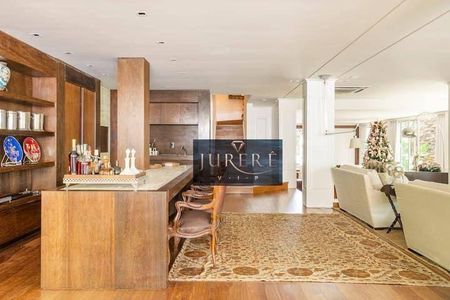 8_photo/9527447bbb.fe96b63aec789ef1-ATLAS-4da0e941-3da5-4151-84d1-bcf9c47ca12d.jpg de casa à venda com 8 quartos, 300m² em Jurerê, Florianópolis