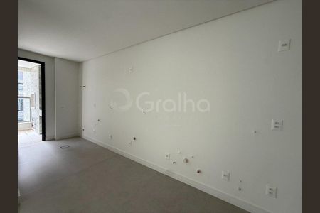 3_photo/9527447bd5.b918f6eb0f600e30-ATLAS-2926ebbe-034d-45f2-9c39-d235c778e42a.jpg de apartamento à venda com 3 quartos, 130m² em Jurerê, Florianópolis
