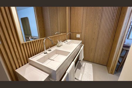 18_photo/9527447bdb.980f7dc2f2d81f2a-ATLAS-fc6c4aaa-b31e-4cff-ad24-6789c8ff2d6b.jpg de apartamento à venda com 3 quartos, 134m² em Jurerê, Florianópolis