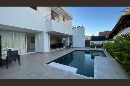 8_photo/952744f61d.ba3e4f1a03d92c8a-ATLAS-4a7baa2b-ae8b-440d-bf5d-82f1ec44776e.jpg de casa à venda com 4 quartos, 480m² em Jurerê Internacional, Florianópolis