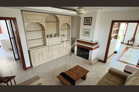 9_photo/952744f629.caf6c04f909f2ef2-ATLAS-7a9e54a2-11f6-4d66-9111-ad3e9d028c4c.jpg de casa à venda com 4 quartos, 385m² em Jurerê, Florianópolis