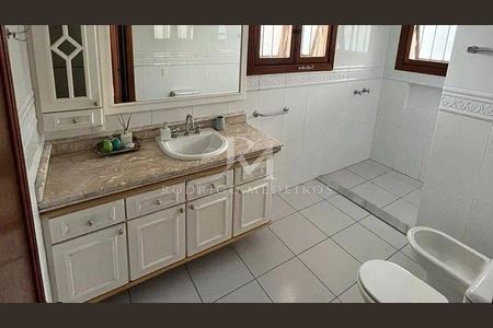 12_photo/952744f629.caf6c04f909f2ef2-ATLAS-e8325495-07fa-41ee-81a6-e4286bed14ee.jpg de casa à venda com 4 quartos, 385m² em Jurerê, Florianópolis