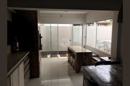 9_photo/952744f635.cba3da746242e602-ATLAS-5adb6ab9-e0d7-4e6b-9c18-217cc7e3f379.jpg de casa à venda com 4 quartos, 300m² em Jurerê Internacional, Florianópolis