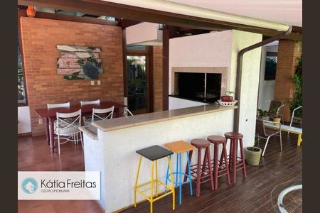 4_photo/952744f64b.d41ccc6539b5b4b0-ATLAS-201e3fa2-6a66-4a69-acd0-1c3a6949f48e.jpg de casa à venda com 4 quartos, 500m² em Jurerê, Florianópolis