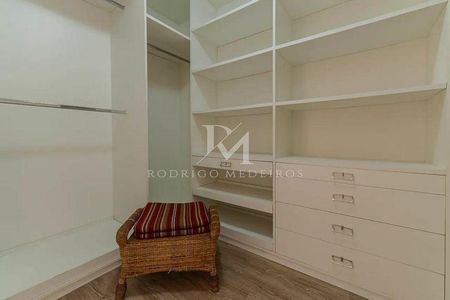 34_photo/952744f64b.f2bfaed4af7a5e8b-ATLAS-7b6fb944-9bdf-41f2-9ffc-57379aee8762.jpg de casa à venda com 5 quartos, 405m² em Jurerê Internacional, Florianópolis