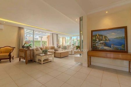 7_photo/952744f64b.f2bfaed4af7a5e8b-ATLAS-a6a75d74-74e6-4e8b-98f4-e7a9ea503212.jpg de casa à venda com 5 quartos, 405m² em Jurerê Internacional, Florianópolis