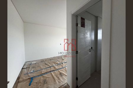 5_photo/952744f6f3.87df94b013eefc08-ATLAS-12d4a8b8-1d8f-4b28-ba74-632cb1cf24ef.jpg de apartamento à venda com 3 quartos, 235m² em Jurerê Internacional, Florianópolis