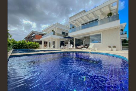 5_photo/952744f815.0d36ac12bfffd8e0-ATLAS-24a9dfa0-e091-430d-a2be-06954b8b0994.jpg de casa à venda com 5 quartos, 1103m² em Jurerê, Florianópolis