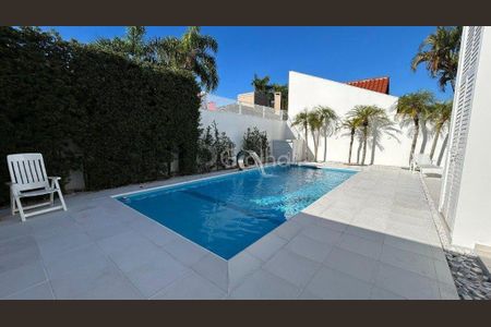 39_photo/952744f9bf.2c8116dfbb5debf9-ATLAS-8ff35512-8f48-4d4f-b97d-424ef05cb8e2.jpg de casa à venda com 4 quartos, 485m² em Jurerê Internacional, Florianópolis