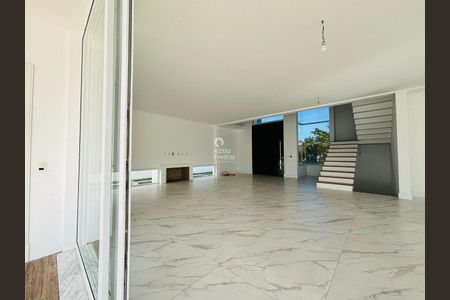 8_photo/952744f9c3.60978ffcad3ca4e7-ATLAS-a4cf252c-2c58-4e49-9e51-e7c5b2b6eaa7.jpg de casa à venda com 4 quartos, 526m² em Jurerê Internacional, Florianópolis