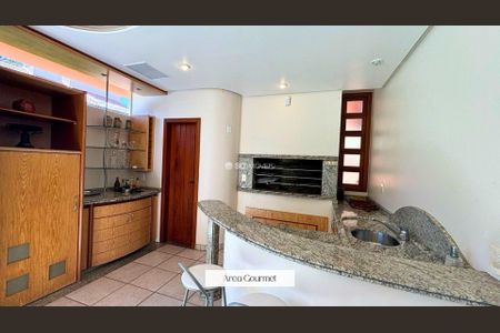 4_photo/952744f9df.93b8fa184532727f-ATLAS-ed32fd75-70da-4f09-a300-2cecb5b99efa.jpg de casa à venda com 5 quartos, 330m² em Jurerê Internacional, Florianópolis
