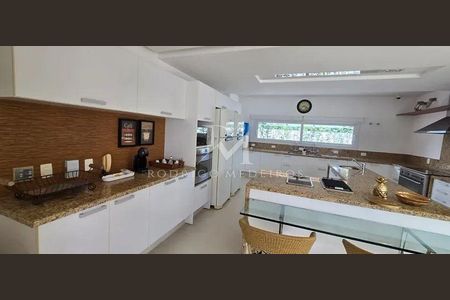 29_photo/952744f9f9.69530a6104d48ca1-ATLAS-3bc9e4d5-c6b5-42c4-8c6a-195e5e2d31b0.jpg de casa à venda com 4 quartos, 588m² em Jurerê Internacional, Florianópolis