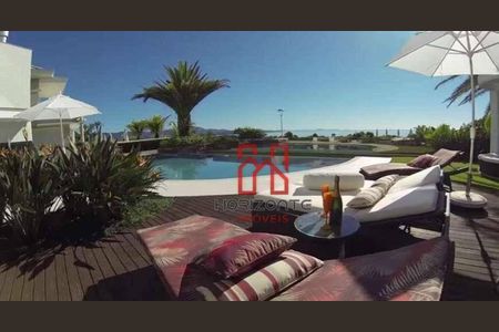 3_photo/952744fa05.f34ea19b5153c875-ATLAS-0e8e24a5-1a7d-4e34-9468-da70fe0f9d1d.jpg de casa à venda com 5 quartos, 1600m² em Jurerê Internacional, Florianópolis