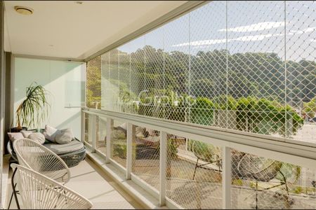 6_photo/952744fb63.8e8dcf3e04339943-ATLAS-01a9ff20-b87e-4db3-85c4-8ab9ddc179a8.jpg de apartamento para alugar com 2 quartos, 107m² em Jurerê Internacional, Florianópolis