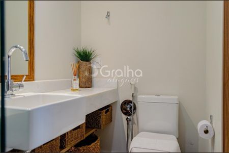 12_photo/952744fb63.8e8dcf3e04339943-ATLAS-d9f4cd93-f384-4e7a-8d15-60611896e31f.jpg de apartamento para alugar com 2 quartos, 107m² em Jurerê Internacional, Florianópolis