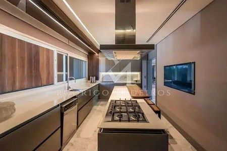 3_photo/952744fbcb.49e5f4e107e90c19-ATLAS-12a070ef-eeba-40ed-86fa-f08b8b9f5fa0.jpg de casa à venda com 7 quartos, 780m² em Jurerê, Florianópolis