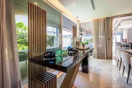 8_photo/952744fbcb.49e5f4e107e90c19-ATLAS-3b5beb60-4c32-4f55-9f28-f88b8a164963.jpg de casa à venda com 7 quartos, 780m² em Jurerê, Florianópolis