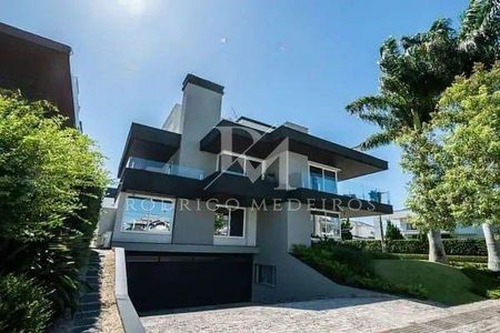 10_photo/952744fbcb.49e5f4e107e90c19-ATLAS-47b8f3cd-39d2-4efd-a97c-ee4d6af92462.jpg de casa à venda com 7 quartos, 780m² em Jurerê, Florianópolis