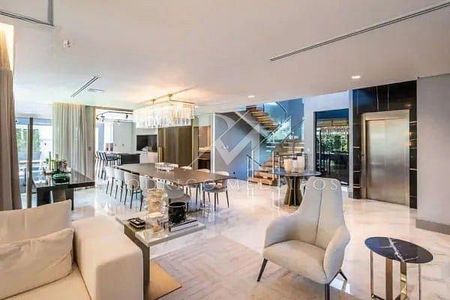 8_photo/952744fbcb.49e5f4e107e90c19-ATLAS-e8f36daf-b84f-4684-92dc-c86ab63333dc.jpg de casa à venda com 7 quartos, 780m² em Jurerê, Florianópolis