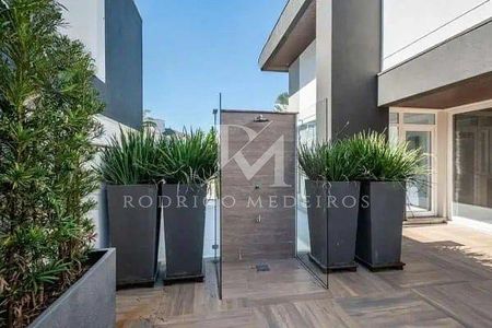 23_photo/952744fbcb.49e5f4e107e90c19-ATLAS-fdf889f8-26d3-473c-8008-78ce7ea9e209.jpg de casa à venda com 7 quartos, 780m² em Jurerê, Florianópolis