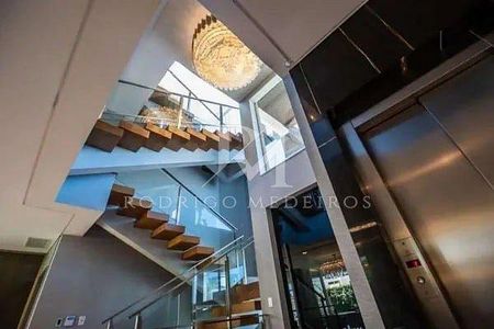 16_photo/952744fbcb.49e5f4e107e90c19-ATLAS-ff5fe60b-0f4c-425d-8914-31da1ffc708b.jpg de casa à venda com 7 quartos, 780m² em Jurerê, Florianópolis