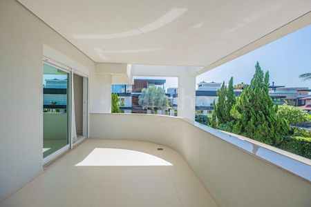 9_photo/952744fbcd.821bca6a381fcd78-ATLAS-b36080a8-abcf-44cf-b81a-bfadecf74922.jpg de casa à venda com 6 quartos, 815m² em Jurerê Internacional, Florianópolis