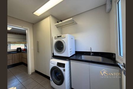 11_photo/9527450ac9.eef1bf4cb61c1a94-ATLAS-821dc7bb-9a09-401d-8956-95e55c1ff08e.jpg de casa à venda com 4 quartos, 223m² em Daniela, Florianópolis