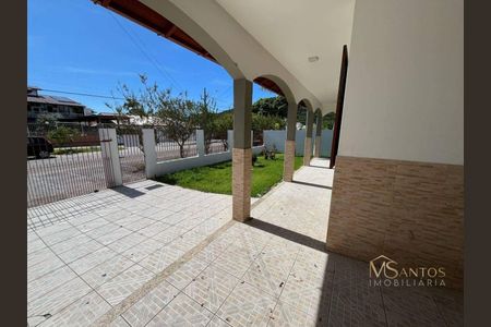 29_photo/952745a9b5.51e9d72e285c0521-ATLAS-9f8d2a0d-5b30-4648-ae80-8836b2280ead.jpg de casa à venda com 3 quartos, 150m² em Daniela, Florianópolis