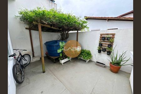 41_photo/952745a9b5.58506769bdfd2446-ATLAS-a04575a7-e4ec-4e3a-ac80-62c081ce7622.jpg de casa à venda com 5 quartos, 300m² em Daniela, Florianópolis