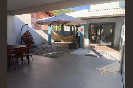 30_photo/952745aa19.c696d6dfecea6f1c-ATLAS-64e4f005-b967-4fe5-89c0-3ce93c4a5b32.jpg de casa à venda com 3 quartos, 250m² em Daniela, Florianópolis