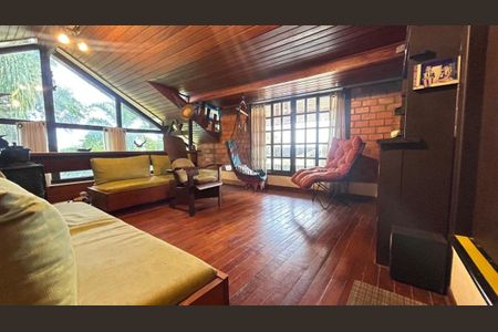 31_photo/952745abd7.80b9e32f684c5c34-ATLAS-3f5ee92e-91f8-45d2-90b9-74e4363e3938.jpg de casa à venda com 6 quartos, 141m² em Daniela, Florianópolis