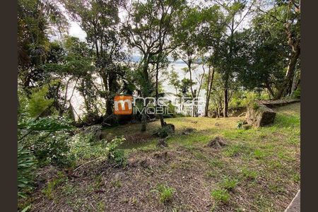 6_photo/952745c2b7.d0d2befb5749fed2-ATLAS-3461d390-9c71-4805-823d-309e542e608f.jpg de casa à venda com 3 quartos, 140m² em Sambaqui, Florianópolis