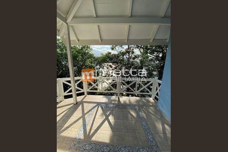 21_photo/952745c2b7.d0d2befb5749fed2-ATLAS-cafcc235-8a6d-4f2b-a4e1-9ac23e54e440.jpg de casa à venda com 3 quartos, 140m² em Sambaqui, Florianópolis