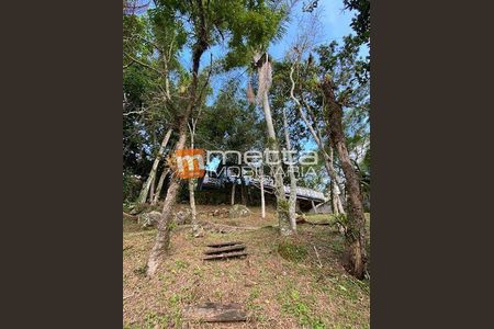 4_photo/952745c2b7.d0d2befb5749fed2-ATLAS-def15777-58bf-4ecb-8849-d1a48d74c5d5.jpg de casa à venda com 3 quartos, 140m² em Sambaqui, Florianópolis