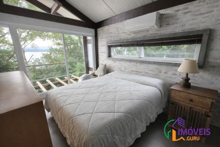 5_photo/952745c461.50c4823d15aeaffa-ATLAS-5016fa9a-7cb3-446d-9b61-d34905e9dd1c.jpg de casa para alugar com 2 quartos, 130m² em Sambaqui, Florianópolis