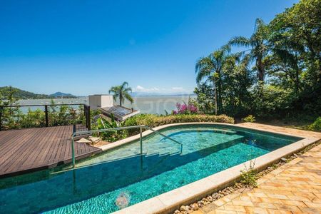 31_photo/9527465e15.4b1992a7ab35c141-ATLAS-443fc3d2-b558-471d-ab27-b65ffe6baa7b.jpg de casa à venda com 5 quartos, 302m² em Santo Antonio de Lisboa, Florianópolis